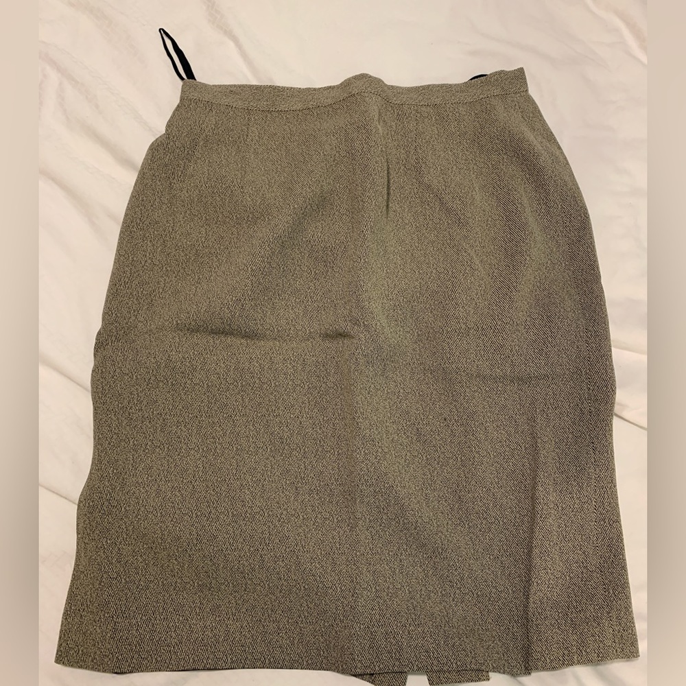 Talbots pencil skirt in tan, 6 petite